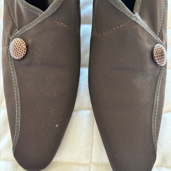 Italian Prevata Brown Ankle Booties with Sleek Design - Picture 5 of 8